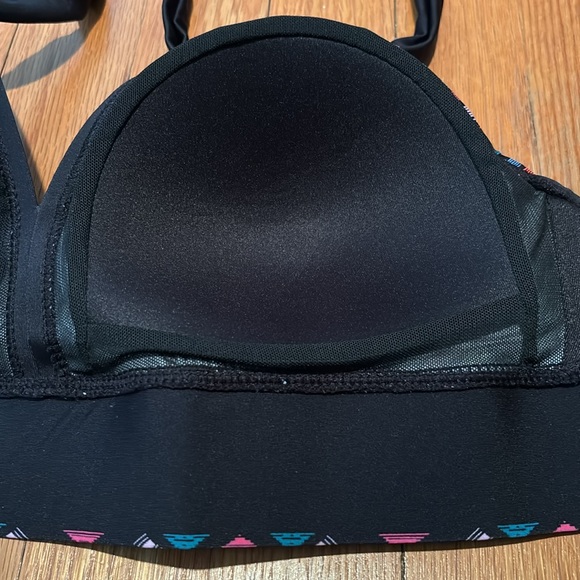 NWT Meet.Curve black & multicolored print halter top bikini top - Picture 7 of 11